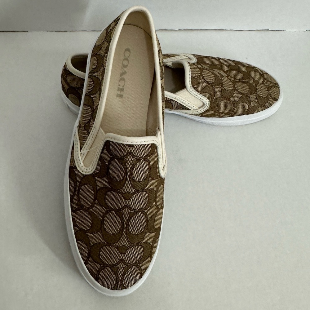 Coach Chrissy Signature Slip-On Sneakers Women’s 9.5 Athletic Fashion Shoes - Picture 7 of 16